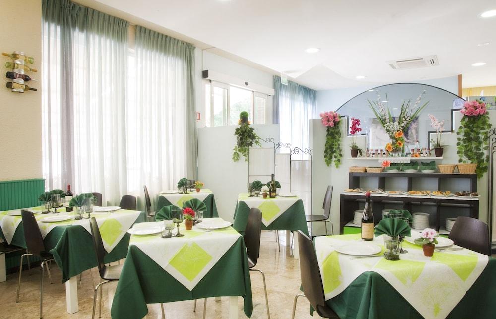 Hotel Olympic Milano Marittima Bagian luar foto