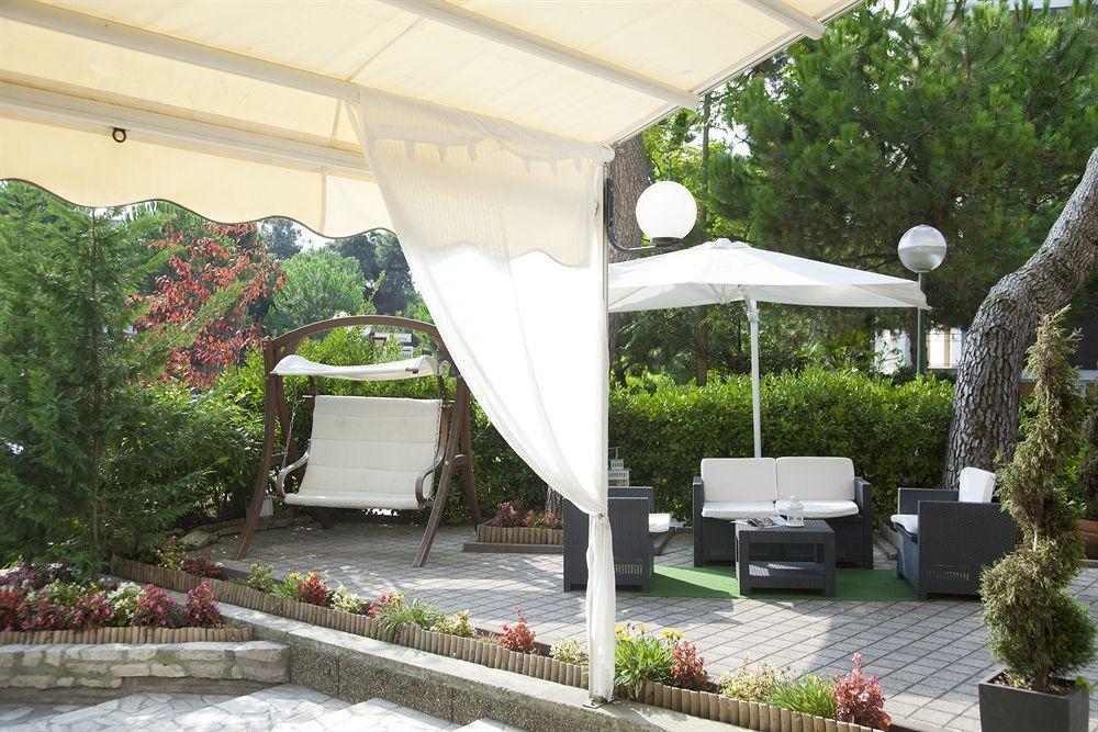 Hotel Olympic Milano Marittima Bagian luar foto