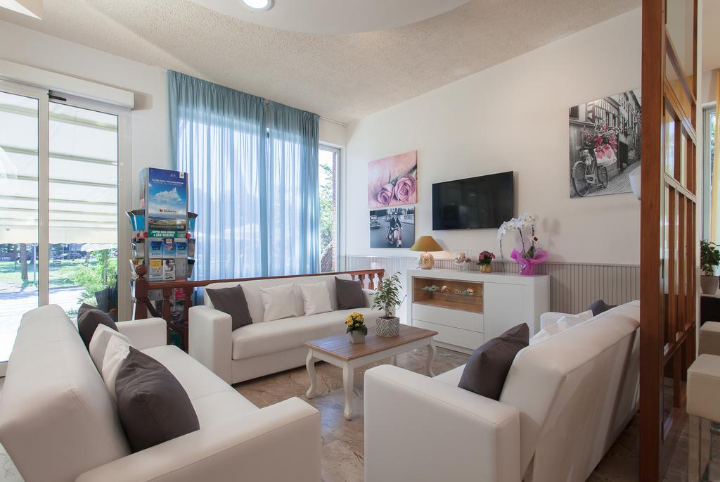Hotel Olympic Milano Marittima Bagian luar foto