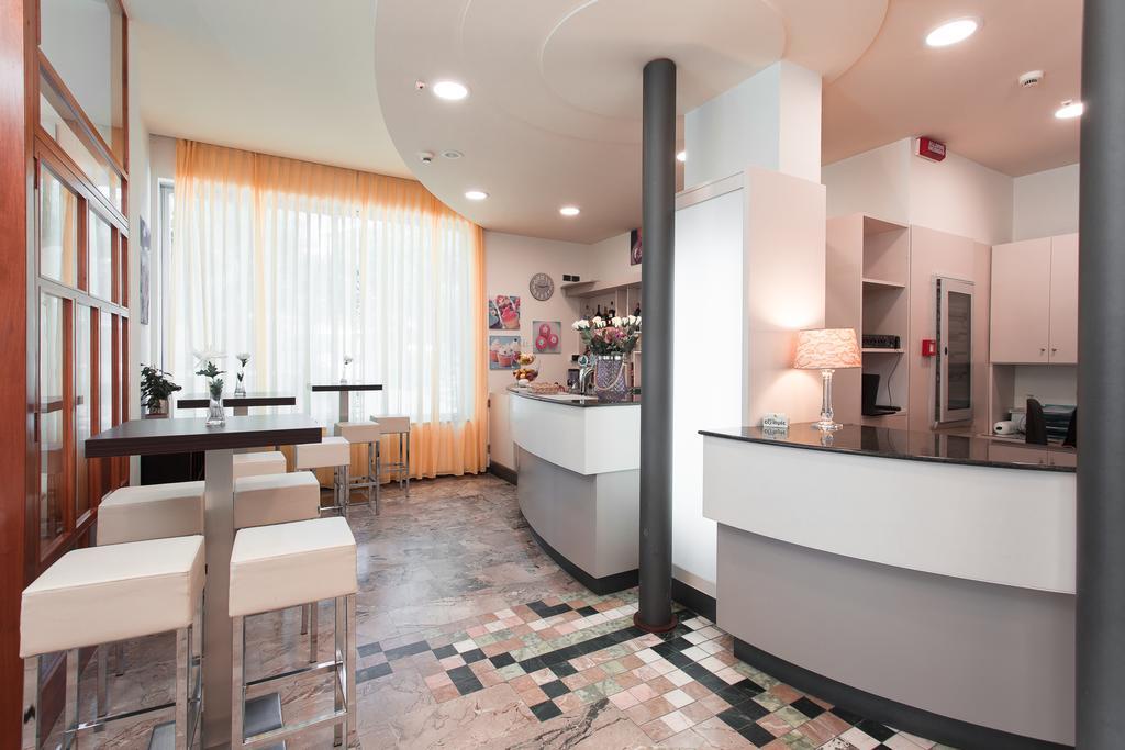 Hotel Olympic Milano Marittima Bagian luar foto