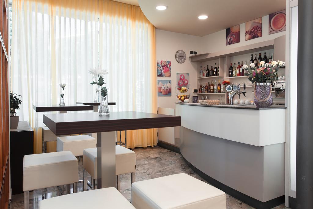 Hotel Olympic Milano Marittima Bagian luar foto