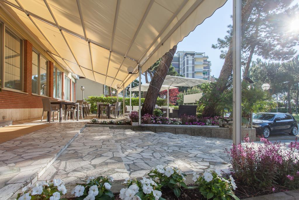 Hotel Olympic Milano Marittima Bagian luar foto