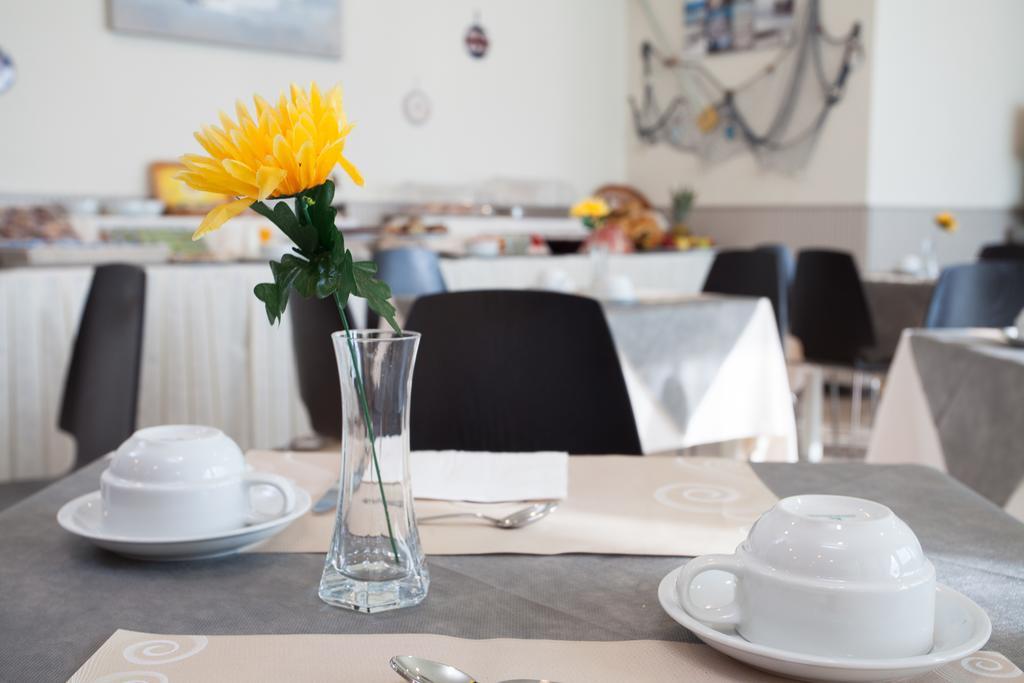Hotel Olympic Milano Marittima Bagian luar foto