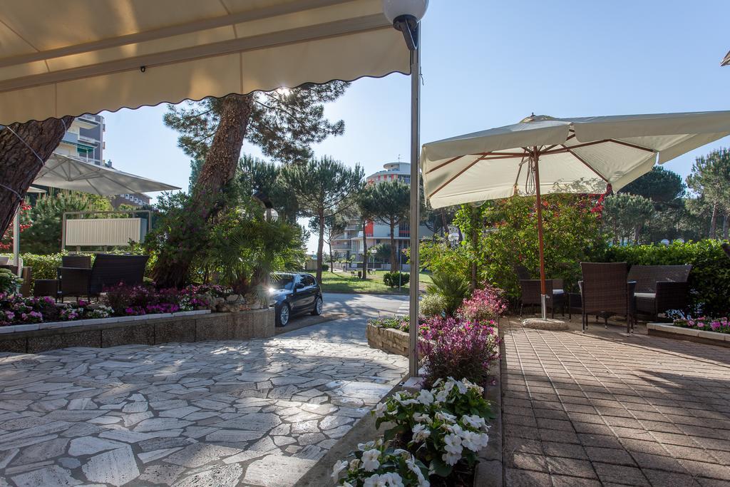 Hotel Olympic Milano Marittima Bagian luar foto