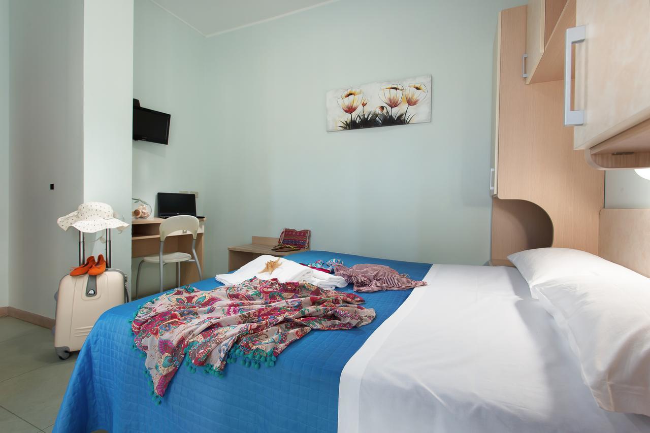 Hotel Olympic Milano Marittima Bagian luar foto